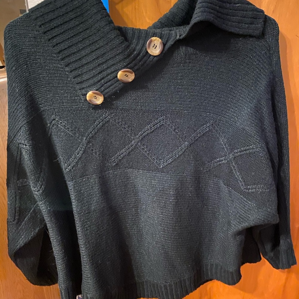 Women’s Black Cropped Sweater